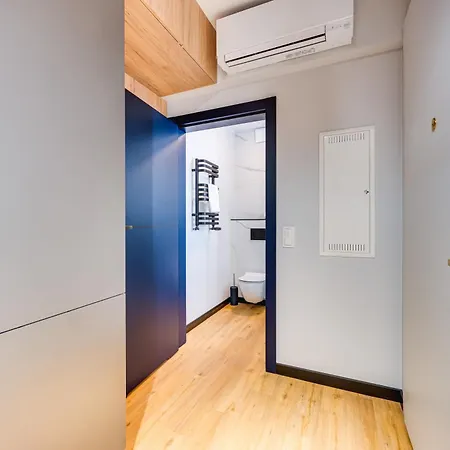 Black & Blue By Oneapartments Apartament *