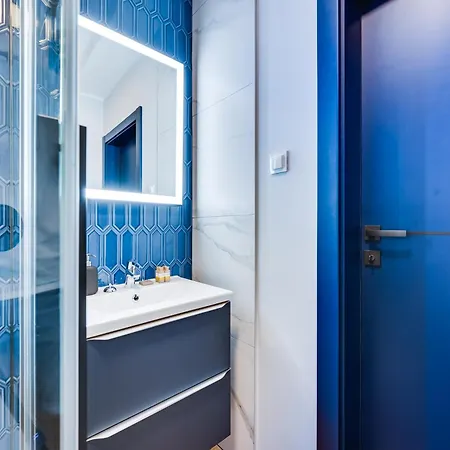Black & Blue By Oneapartments Apartment Zoppot